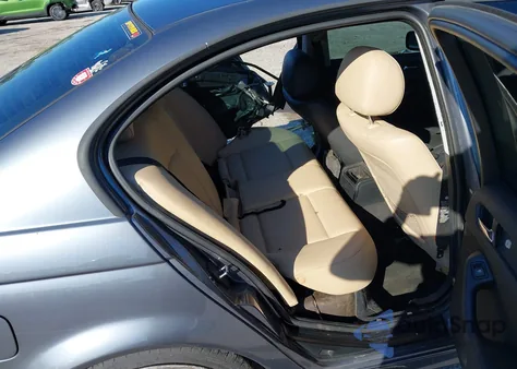 2003 BMW 325I из США, поврежденный, VIN WBAET37413NJ31451